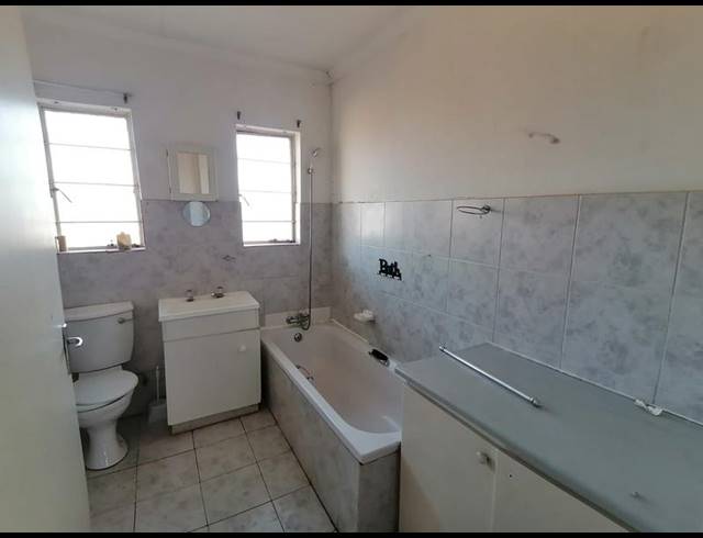 2 BEDROOM PROPERTY TO RENT IN SONNEVELD